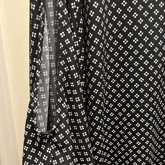 Lane Bryant Asymmetrical Top size 14/16 One sleeve cold shoulder. - Picture 5 of 7